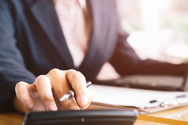 华夏华润商业REIT：梅阿敏担任华润商业资产总经理，王磊担任润鑫商业投资总经理